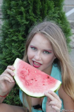MarvelCharm Hanna - Watermelon