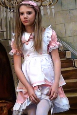 Fashion-Land Elona Alice in Wonderland video