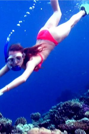 PilgrimGirl Underwater World video
